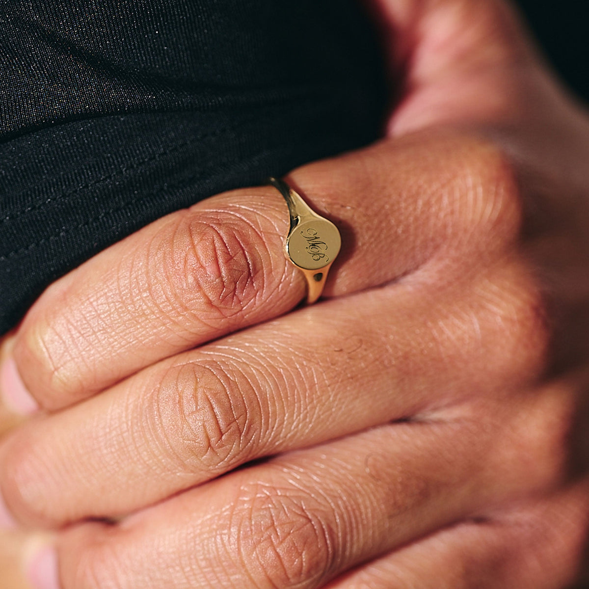 solid 9k gold oval mens or women signet ring 100% recycled gold with engraved initials