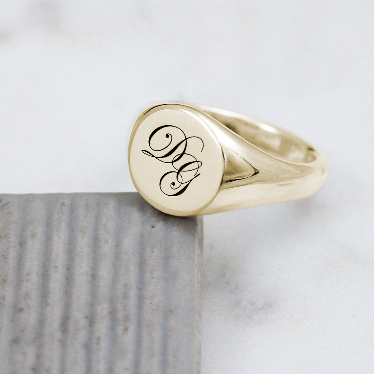 solid gold personalised signet ring not hollow inside 9ct