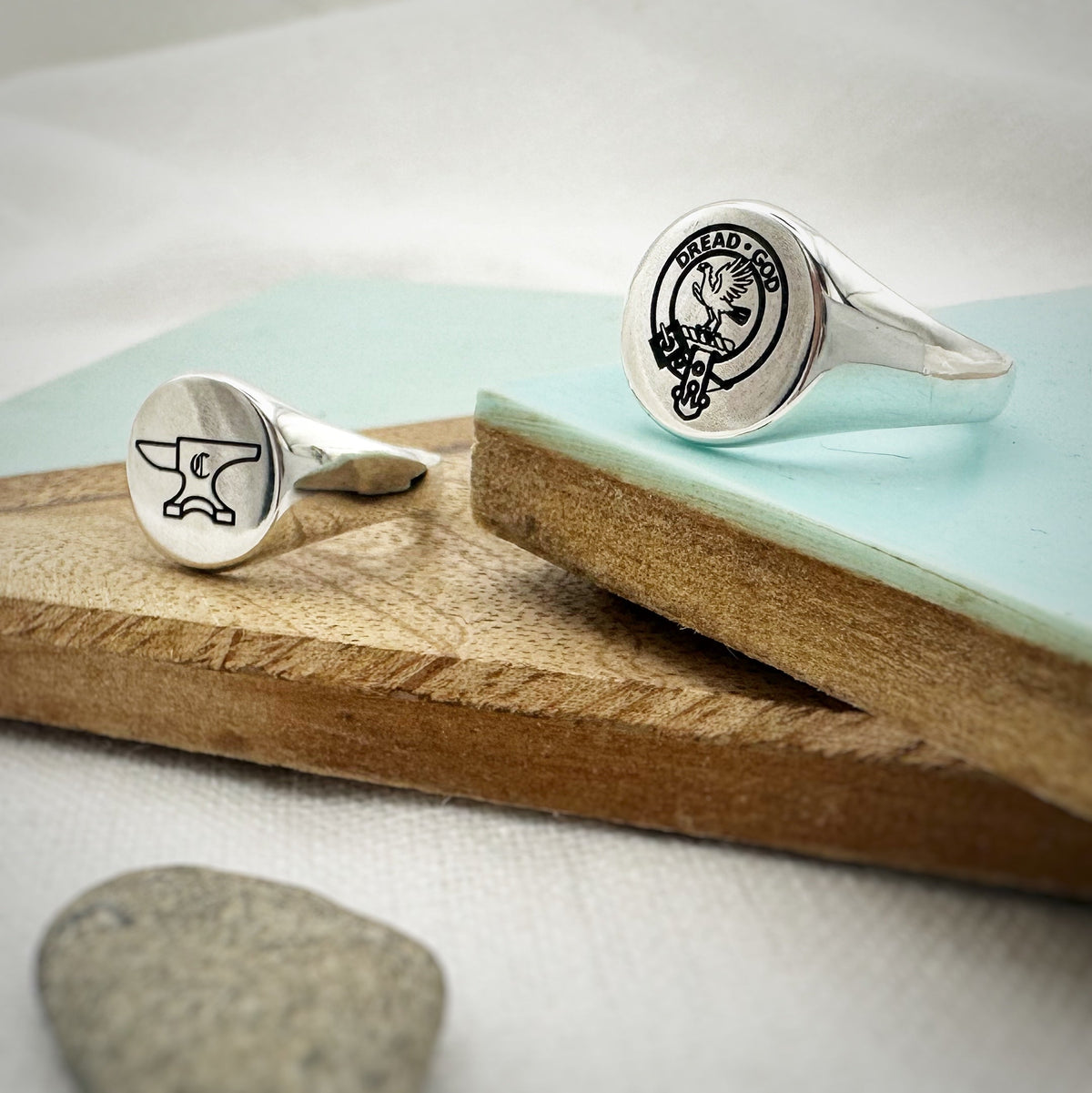 custom engraved mens silver family crest ring